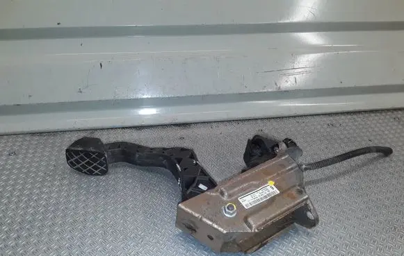 Skoda Roomster (5J) Clutch pedal 6Q1721059AJ