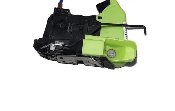 KIA Sportage Front door lock 81310-R2010