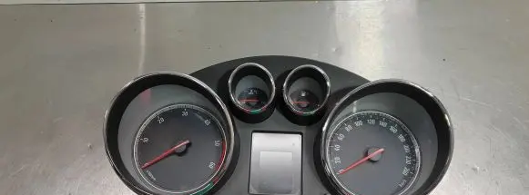 Opel Insignia A Speedometer (instrument cluster) 12844134 SW5490