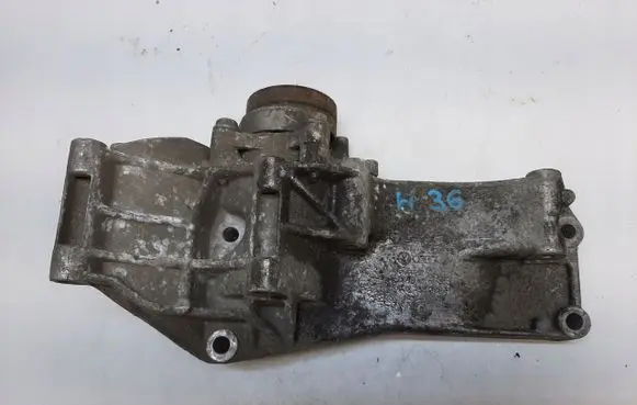 Volkswagen Golf III Generator/alternator bracket 032145169H