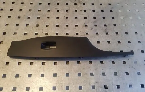 Hyundai i40 Front door window switch trim 