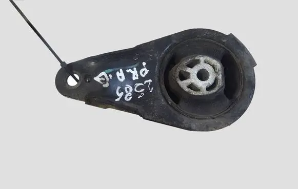 Peugeot 5008 Engine mount bracket A001350