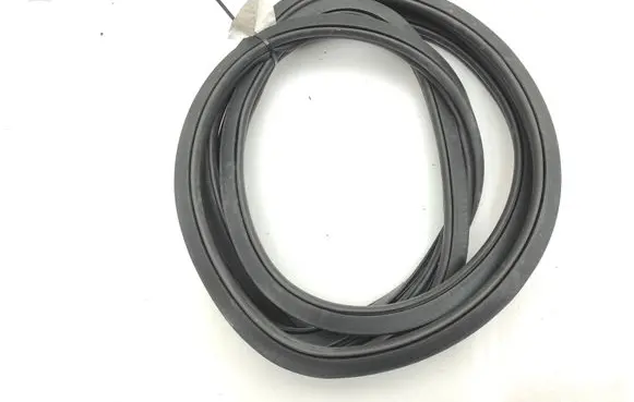 Volkswagen Crafter Front door rubber seal 