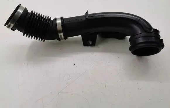 Renault Clio V Intercooler hose/pipe 111852