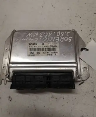 KIA Sorento Engine control unit/module 0281011579