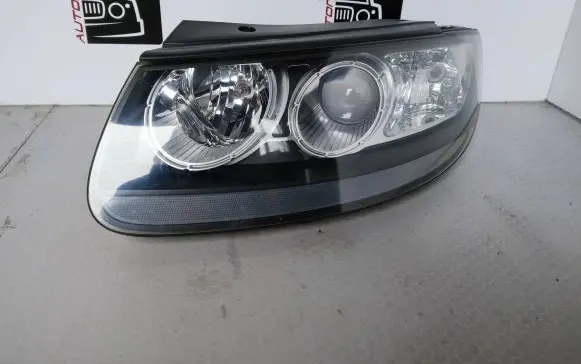 Hyundai Santa Fe Headlight/headlamp 921012BXXX