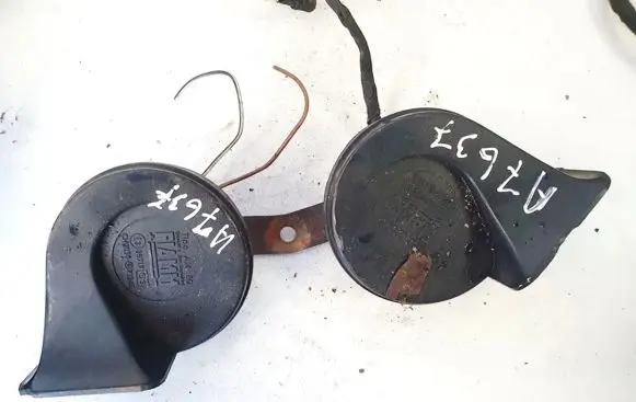 Mercedes-Benz C W203 Horn signal e335717
