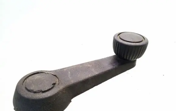 Volkswagen Golf I Front door window winding handle 111837579B