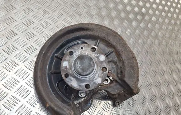 Volkswagen Golf V Rear wheel hub 1K0435P