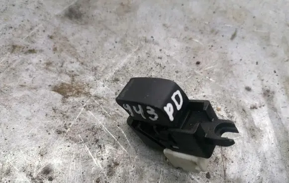 Nissan Almera Electric window control switch