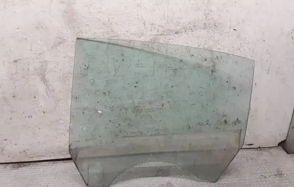 Volkswagen PASSAT CC Rear door window glass 