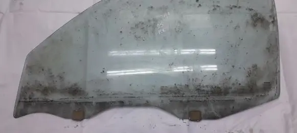 Nissan Micra Front door window glass four-door