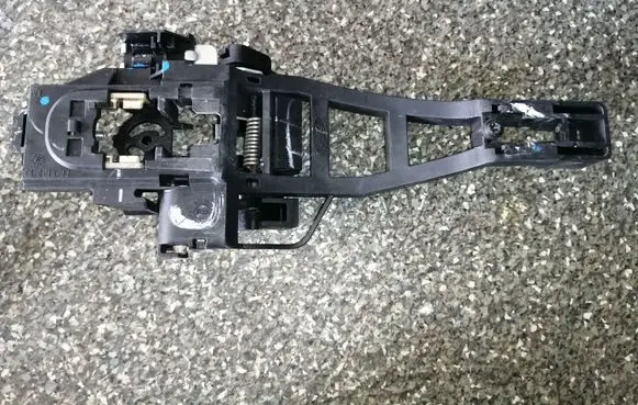 Ford Focus Front door exterior handle/bracket CM51A224A36CB