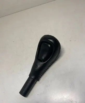 Chrysler 300M Gear lever shifter trim leather/knob