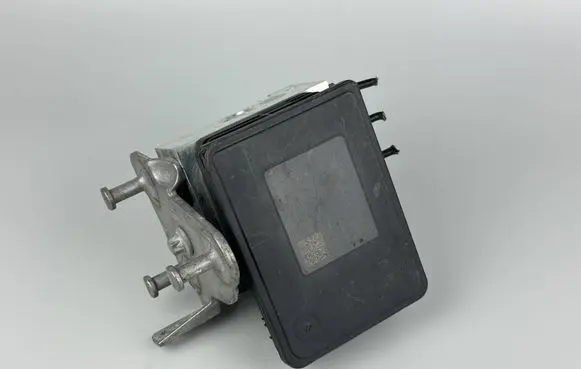 Mercedes-Benz C W205 ABS Pump A2539011400 10091515743 A2534310200