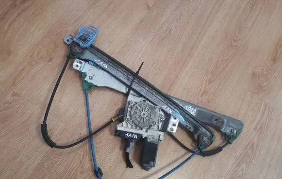 Citroen C2 Front door window regulator with motor 36120604 0206011004
