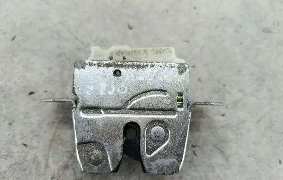 Mercedes-Benz A W169 Tailgate lock latch A1697400036