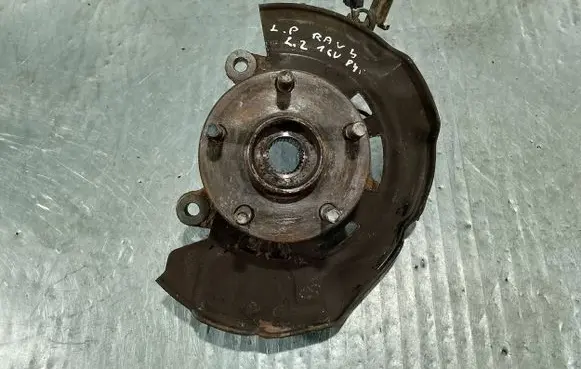 Toyota RAV 4 (XA30) Front wheel hub spindle knuckle
