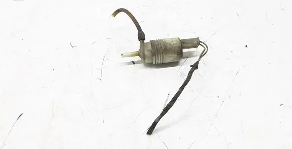 Volkswagen Transporter - Caravelle T4 Windscreen/windshield washer pump 171955651