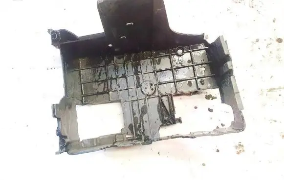 Peugeot 508 Battery box tray 