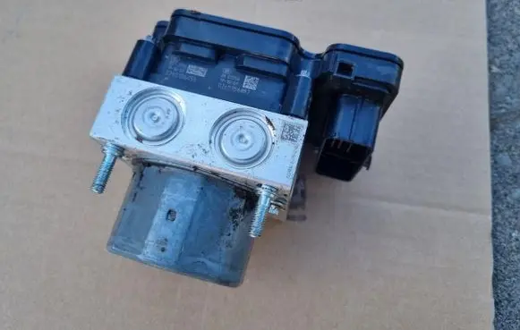Nissan Qashqai ABS Pump 47660HP20A