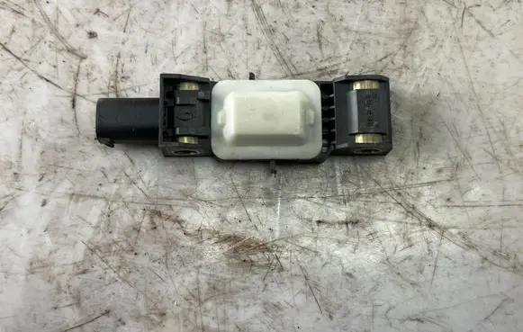 Jeep Grand Cherokee (WK) Airbag deployment crash/impact sensor 04671779ac 4222302185