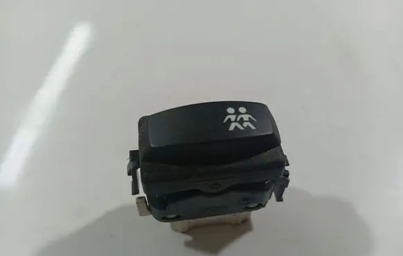 Renault Laguna II Other switches/knobs/shifts 015086B