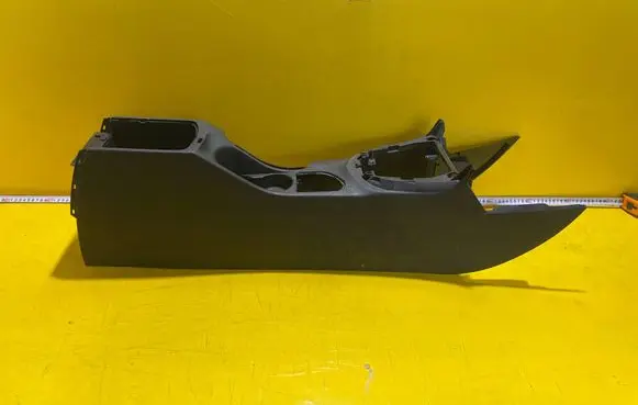 Peugeot 308 SW Armrest 9660529477 38111M 1005161