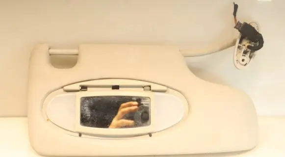 Sun visor clip/hook/bracket