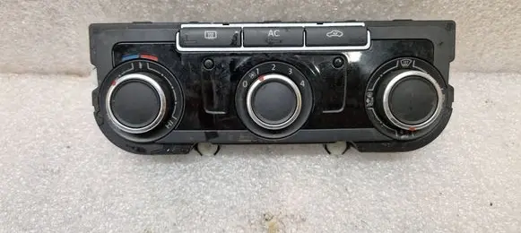 Volkswagen Tiguan Climate control unit 7N0907426AM 5HB00975170