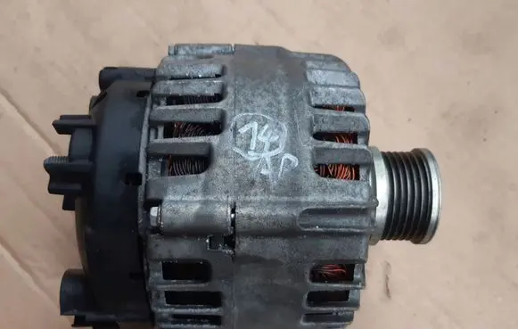 Volkswagen Golf VII Generator/alternator 03L903024L