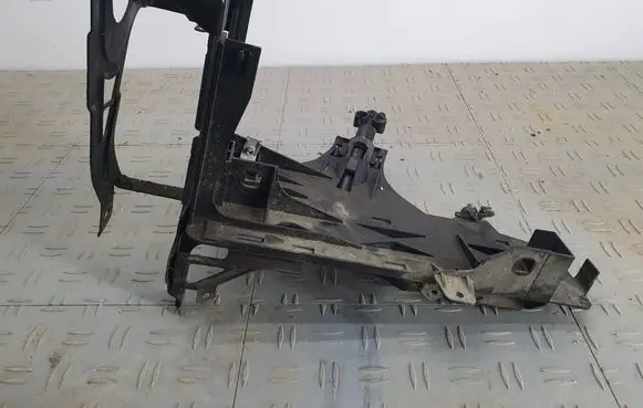 BMW 5 F10 F11 Headlight/headlamp mounting bracket 7200794 11071510