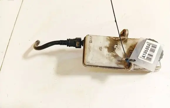 Brake fluid reservoir