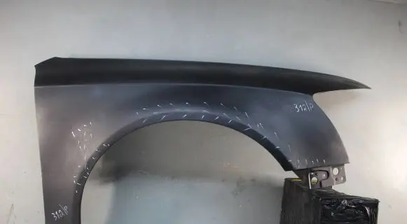 Fender mounting bracket