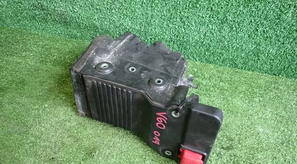 Volvo V60 Battery box tray 31651454