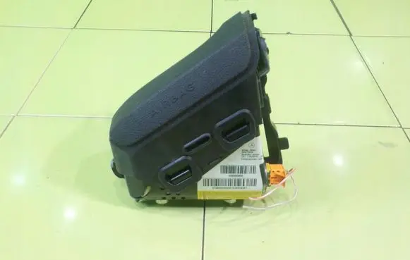 Mercedes-Benz E W212 Seat airbag 609990800 17AB126