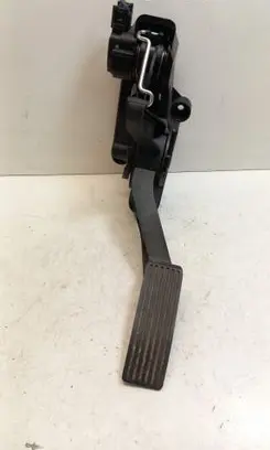 Mercedes-Benz B W245 Accelerator throttle pedal A1693000404 1693000404