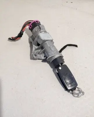Seat Ibiza IV (6J,6P) Ignition lock 4B0905851C