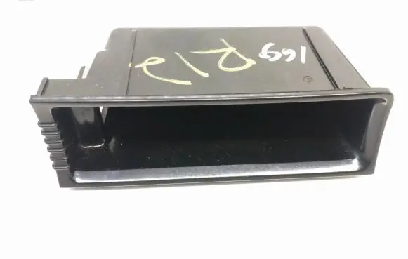Volkswagen PASSAT B6 Car ashtray 3C0863077 318230100