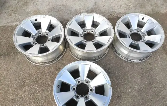 R17 alloy rim
