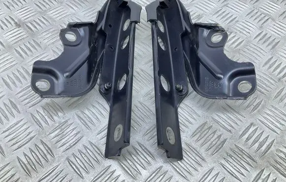 Audi A6 Allroad C7 Engine bonnet/hood hinges 4G8823302D 4G8823301D