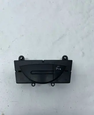 Mercedes-Benz E W211 Parking (PDC) sensor switch 2118216958 03751222