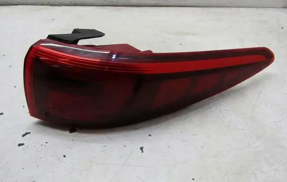 KIA Sportage Rear/tail lights 92402-F10