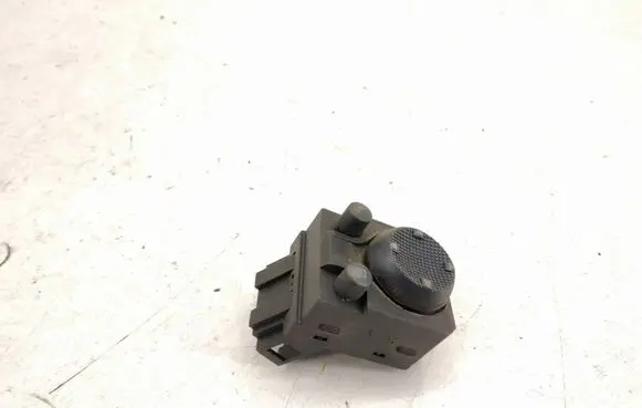 Volkswagen Golf III Wing mirror switch 1H2959565