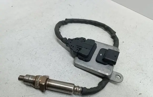 Mercedes-Benz E W212 Lambda probe sensor A0009055612 0009055612