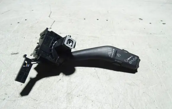 Volkswagen Scirocco Wiper control stalk 1K0953519J