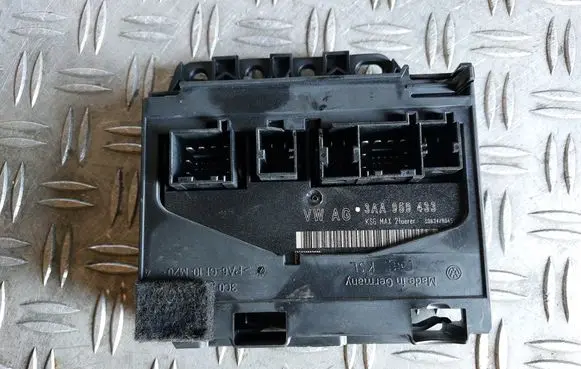 Volkswagen PASSAT B7 Comfort/convenience module 3AA959433