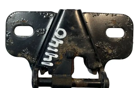 Renault Master III Rear door lock loop/hook striker 