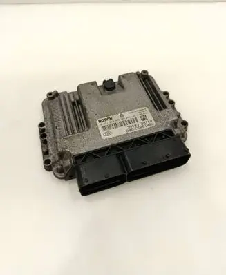 KIA Ceed Engine control unit/module 391032A710 18830449 1039S18097