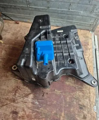 Audi A5 Sportback 8TA AdBlue liquid reservoir 8W0131878bg 8w0131969H 4102107Ab